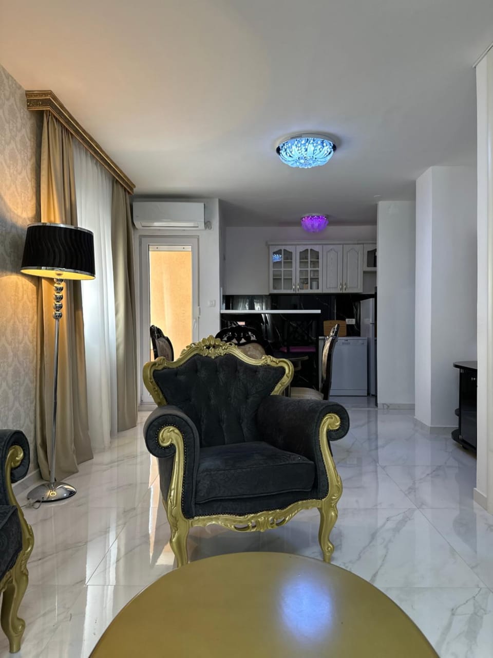 Royal Romance Apartment in Dobrota