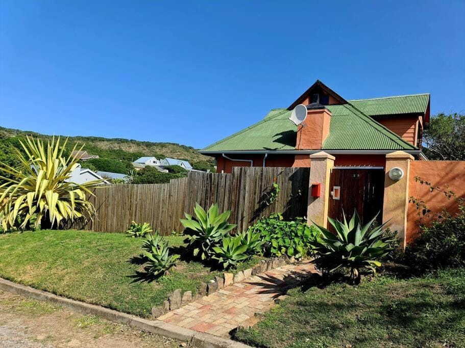 Milky Way: Home with large garden, firepit & stars Apartment in Eastern Cape