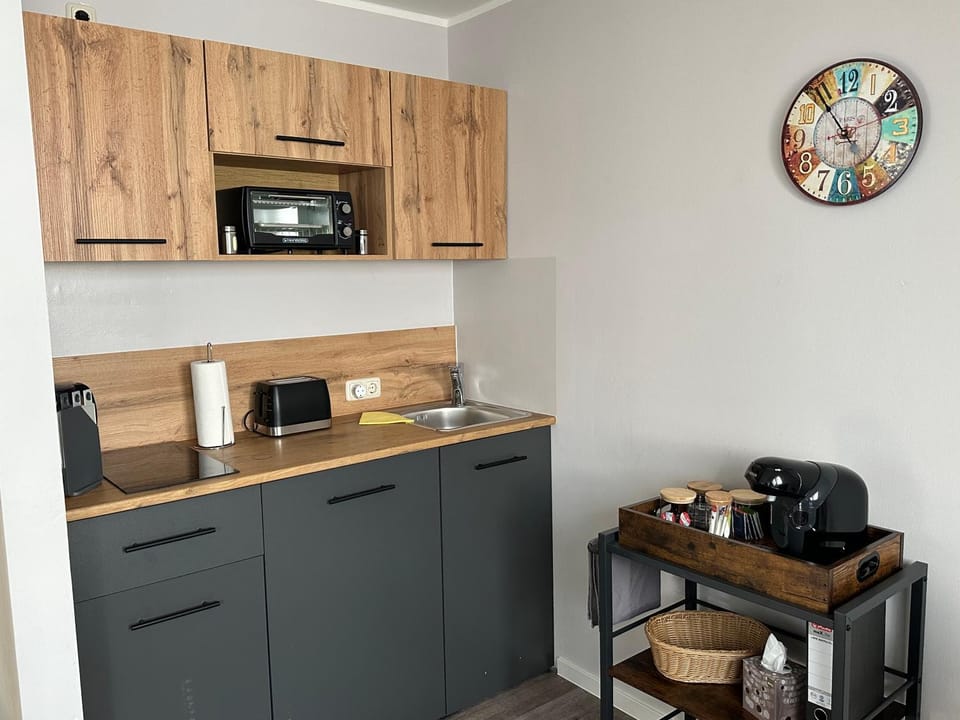 Coffee/tea facilities, Kitchen or kitchenette, pet friendly, stove, toaster