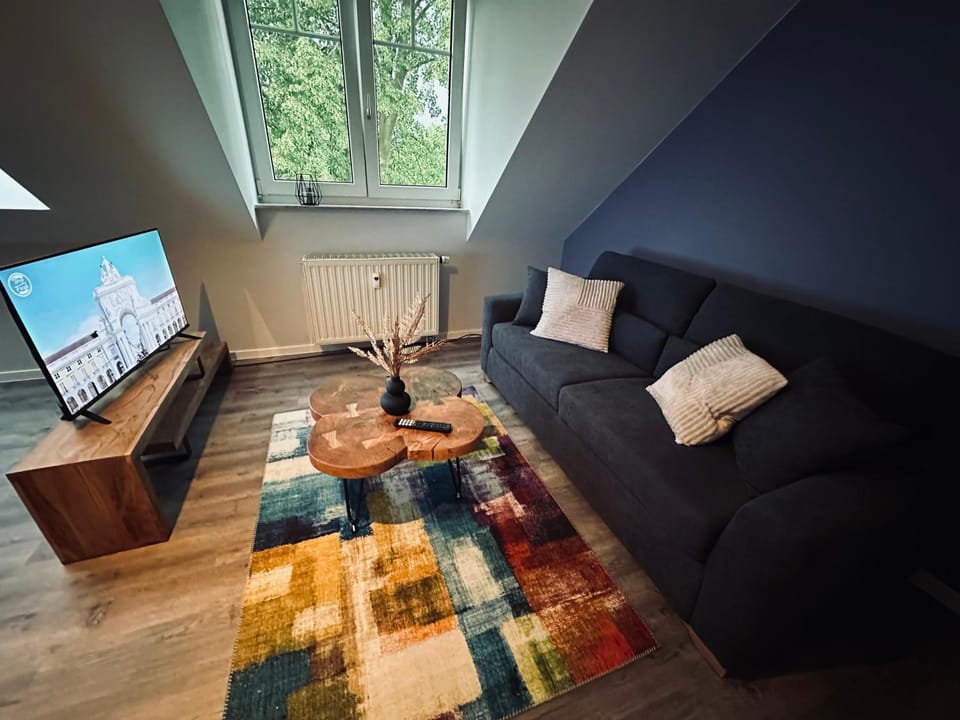 TV and multimedia, Living room, Seating area