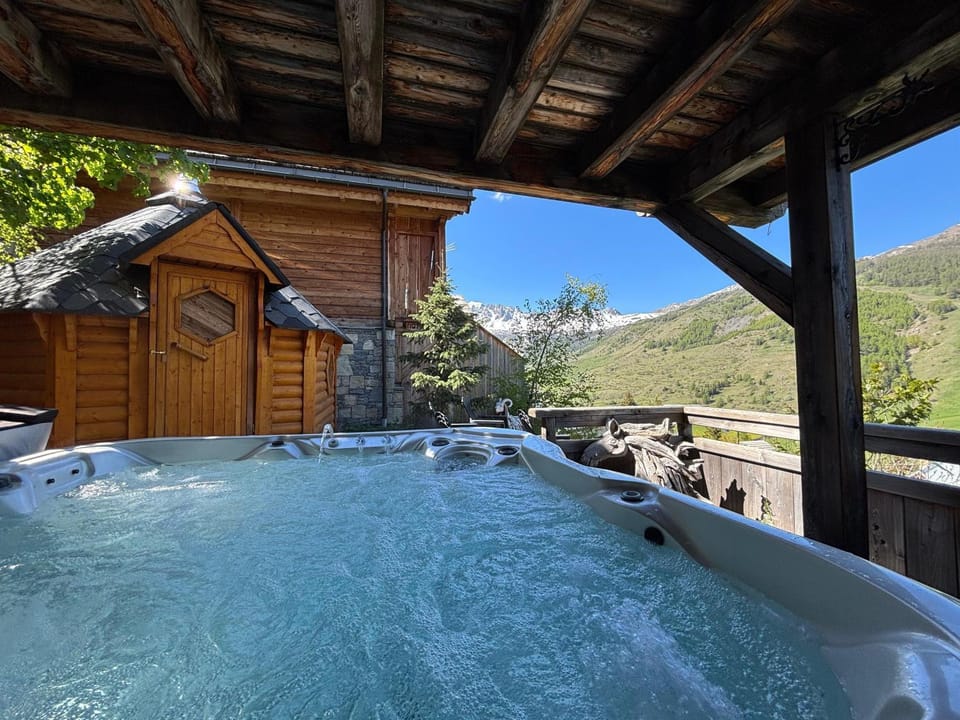 Hot Tub, Sauna, Spa and wellness centre/facilities