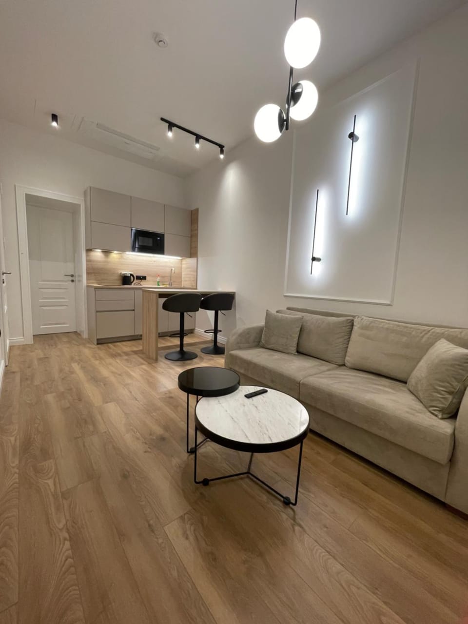 Kitchen or kitchenette, Living room, Seating area