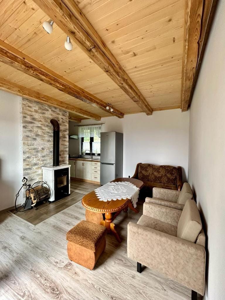 Kitchen or kitchenette, Living room, flat iron