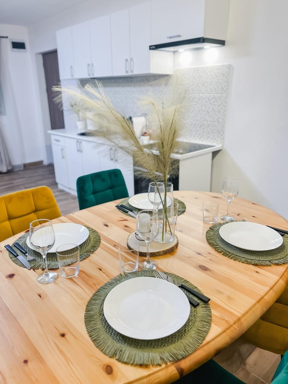 SubCetate Apartment in Romania