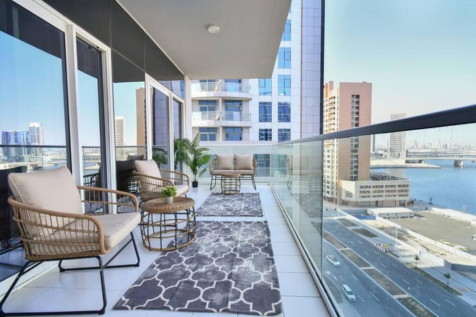 Reva tower- 2BR Dubai mall walking & canal facing Apartment in Dubai