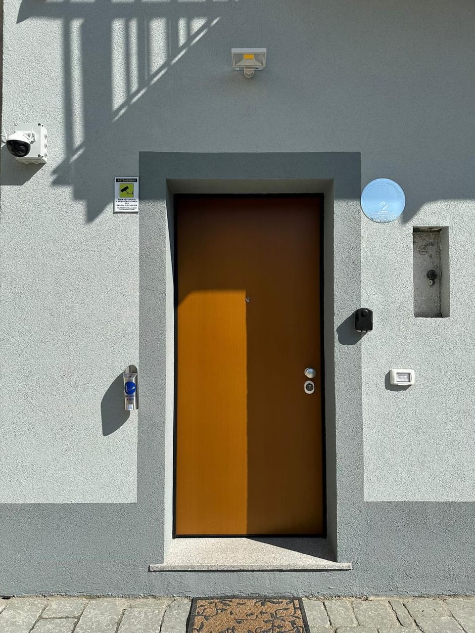 Facade/entrance