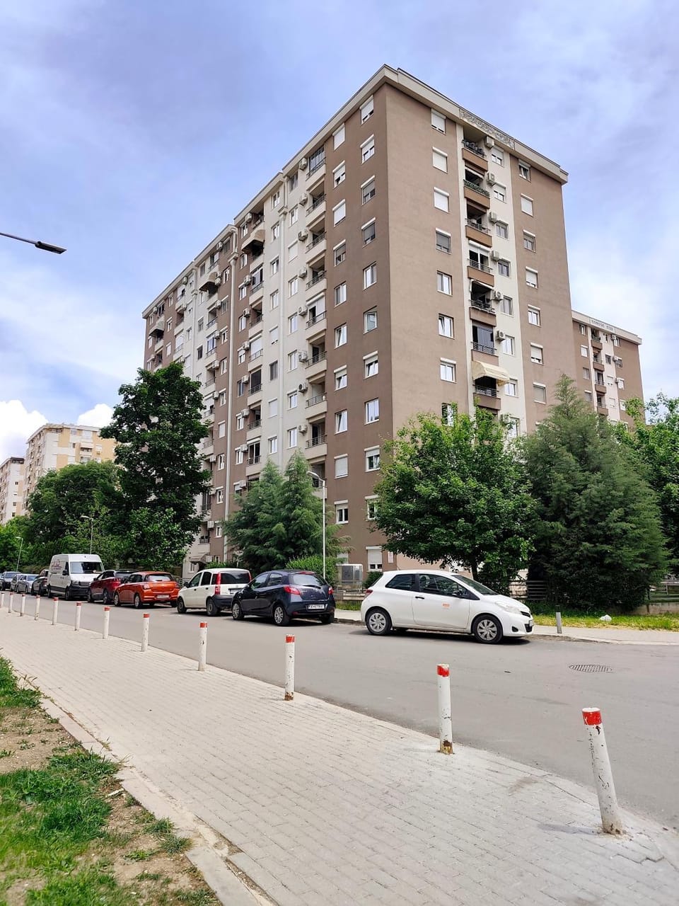 Property building, Neighbourhood, Street view, Location