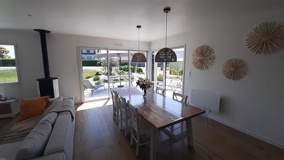 Patio, Dining area