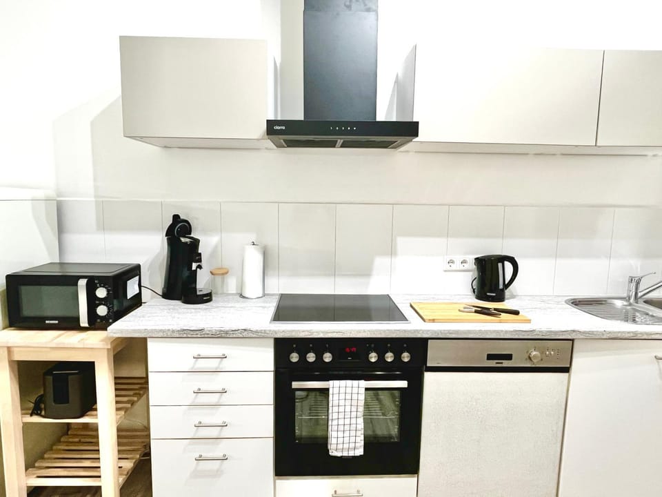 Coffee/tea facilities, Kitchen or kitchenette, minibar, pet friendly, stove, toaster