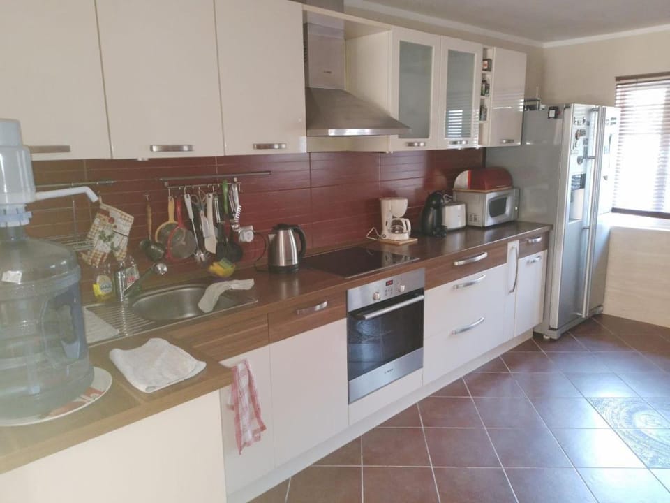 Coffee/tea facilities, Kitchen or kitchenette, dishwasher, minibar, pet friendly, stove