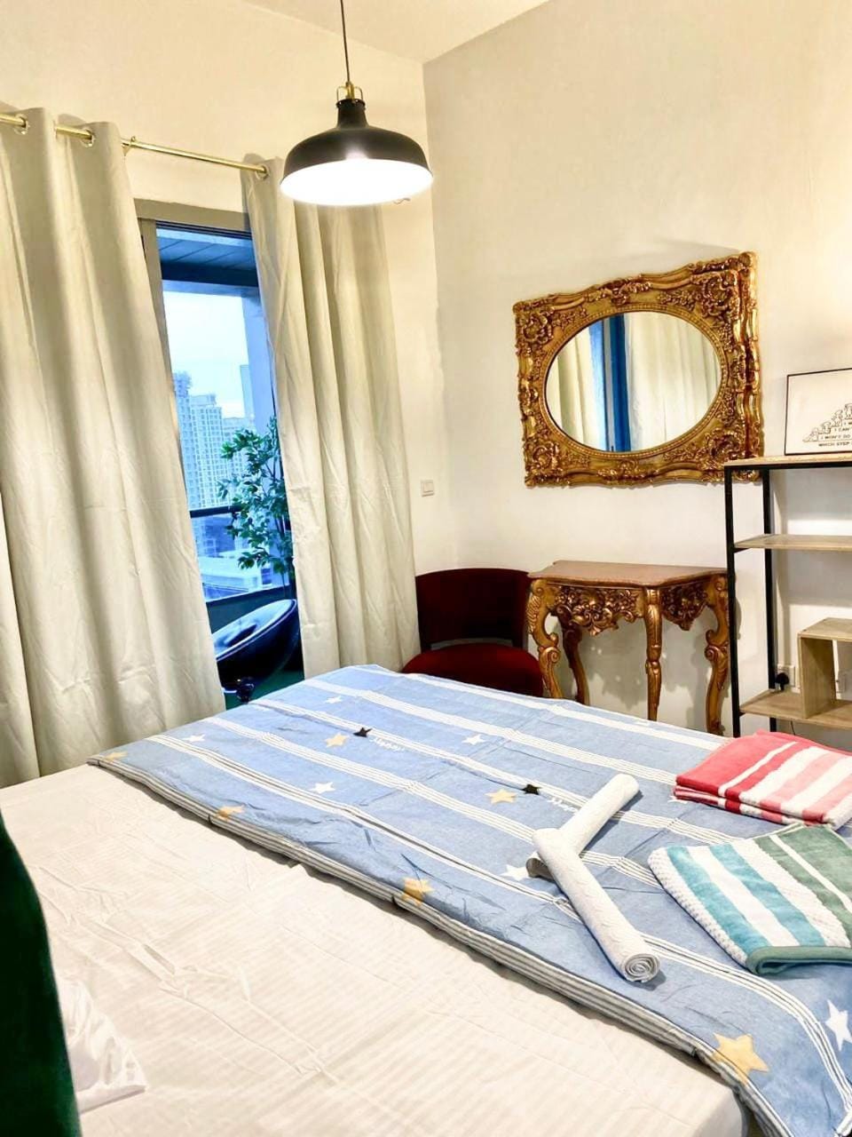 Bed, Photo of the whole room, Bedroom