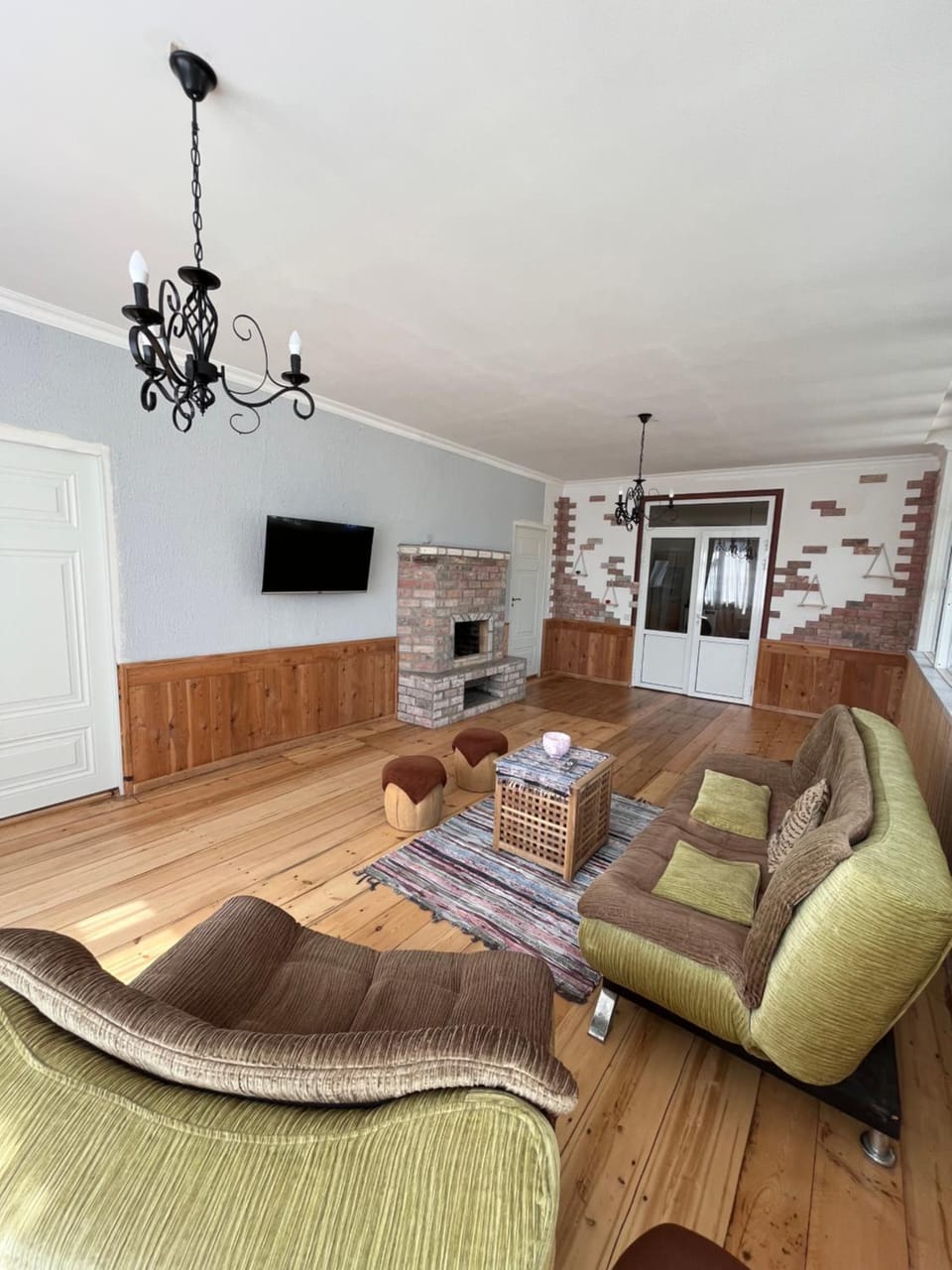 Communal lounge/ TV room, TV and multimedia, Living room, Seating area