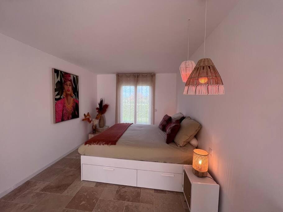 Magnifique maison piscine 15 min de Bordeaux et proche saint Emilion avec wifi Villa in Nouvelle-Aquitaine