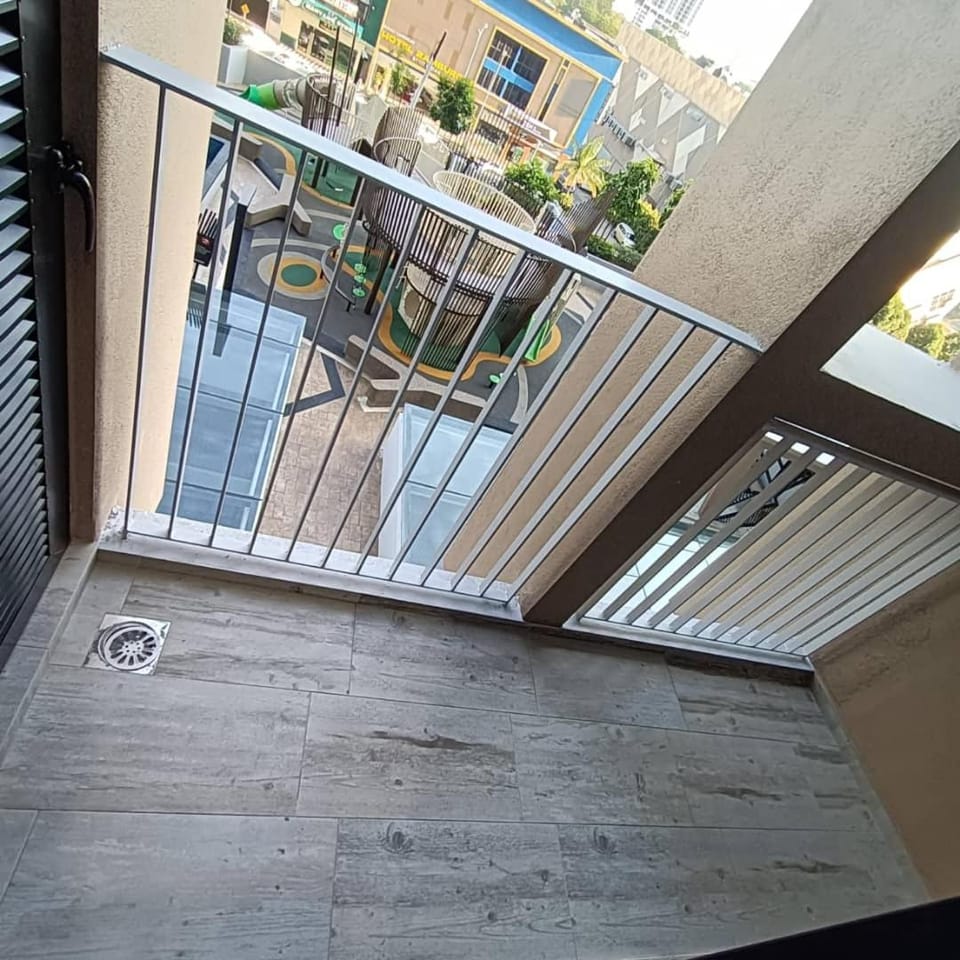 Sky Trees Private CarPark Nflix Pools View Balcony Apartment in Johor Bahru