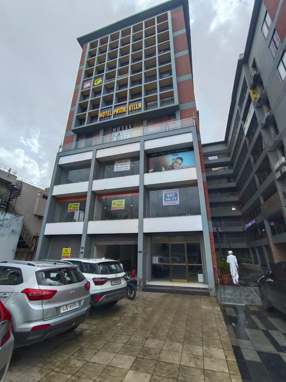 Property building, Day, Location, Parking