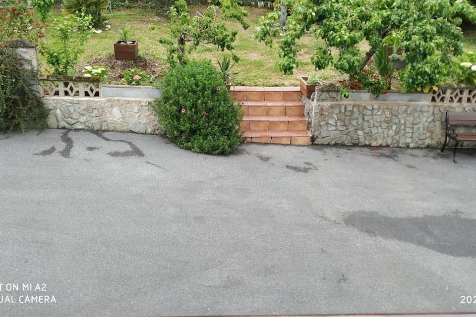 Garden view, Parking