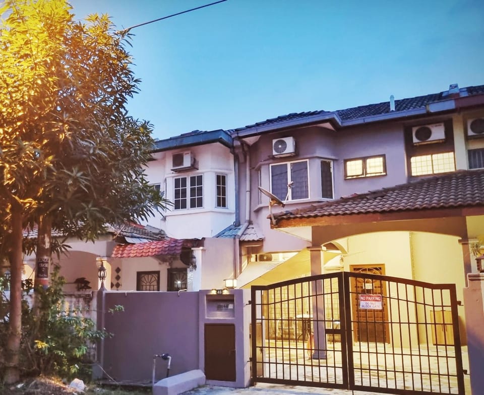 Property building, Neighbourhood, Street view