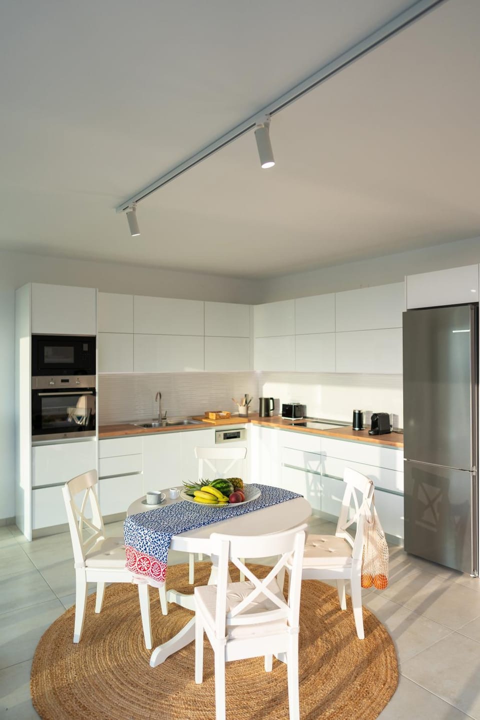 Kitchen or kitchenette, Dining area, dishwasher, minibar, pet friendly, stove