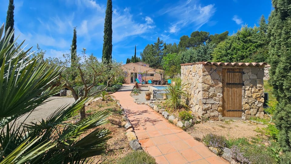 Aux trois Cyprès Salernes en Provence House in Salernes