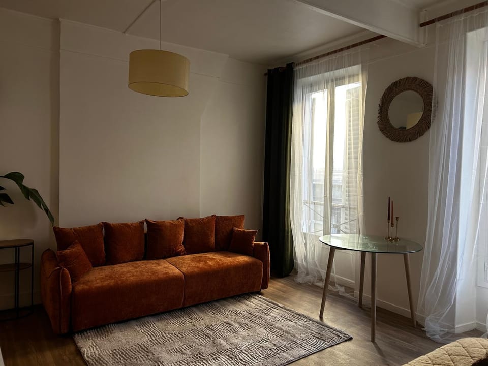 Big studio in the center of Paris Apartment in Paris