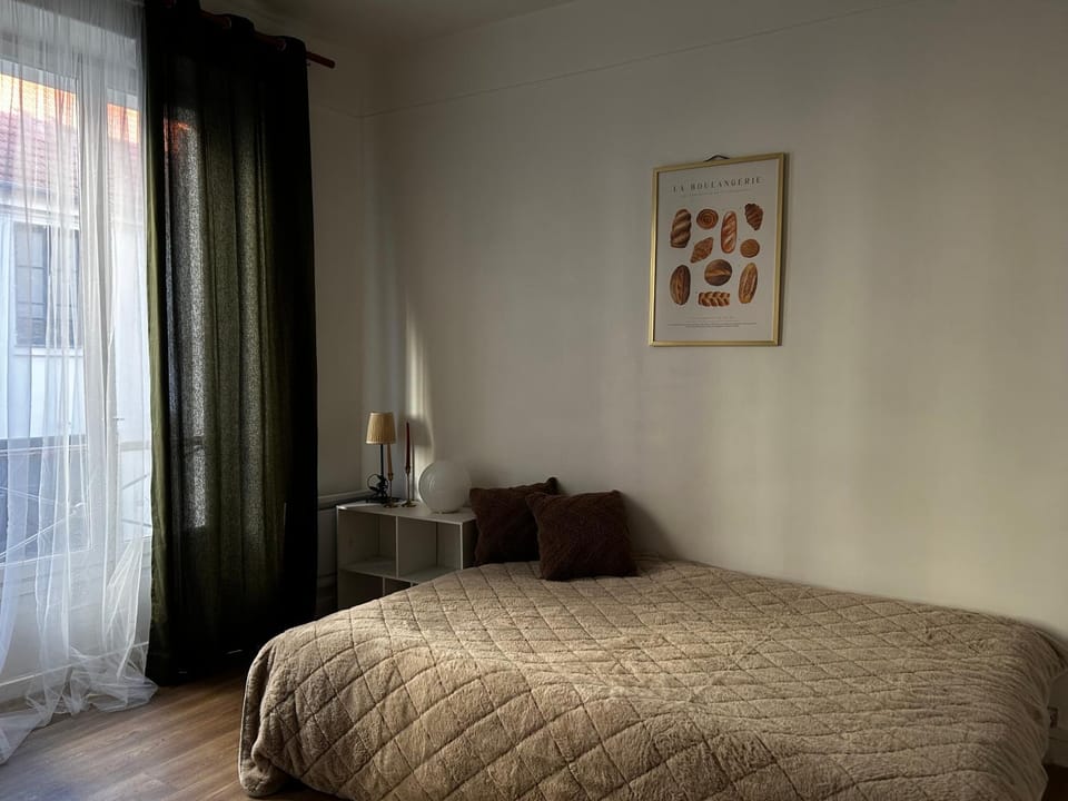 Big studio in the center of Paris Apartment in Paris