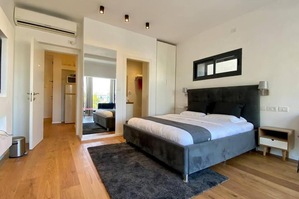 The Old North and the Sea Luxury suite Apartment in Tel Aviv-Yafo