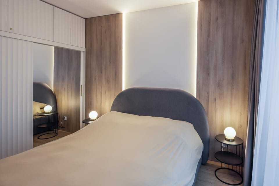 Bed, TV and multimedia, Photo of the whole room, Bedroom, wardrobe