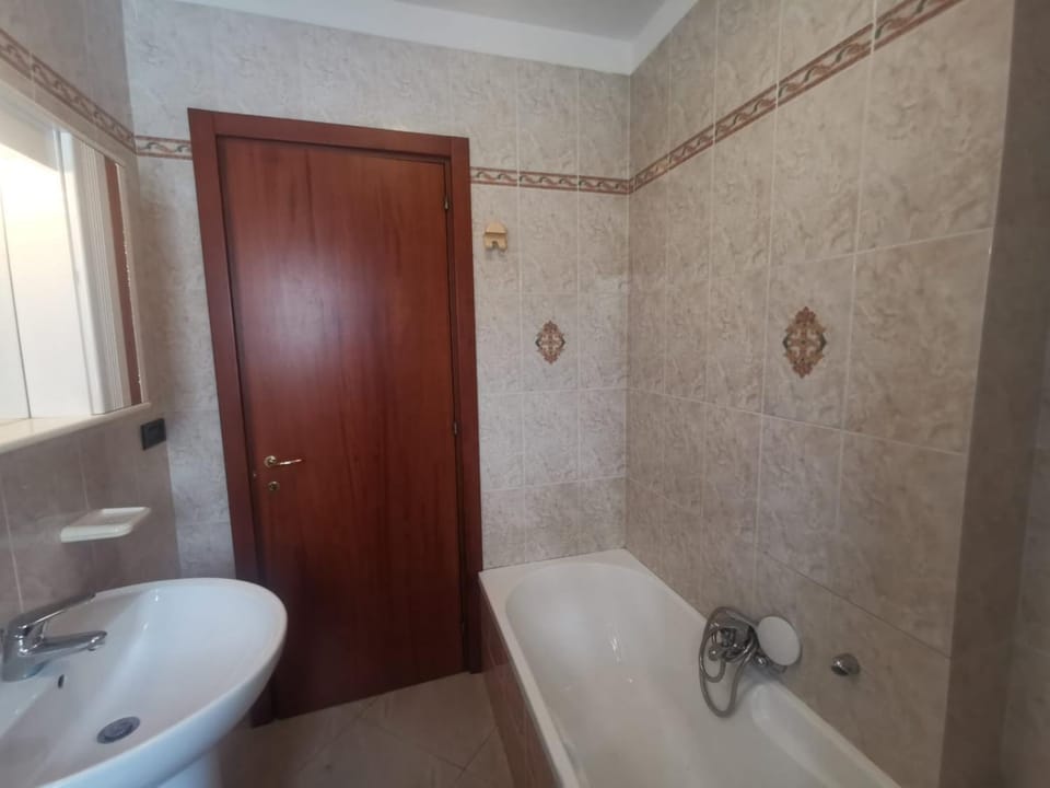 Bathroom, Bath