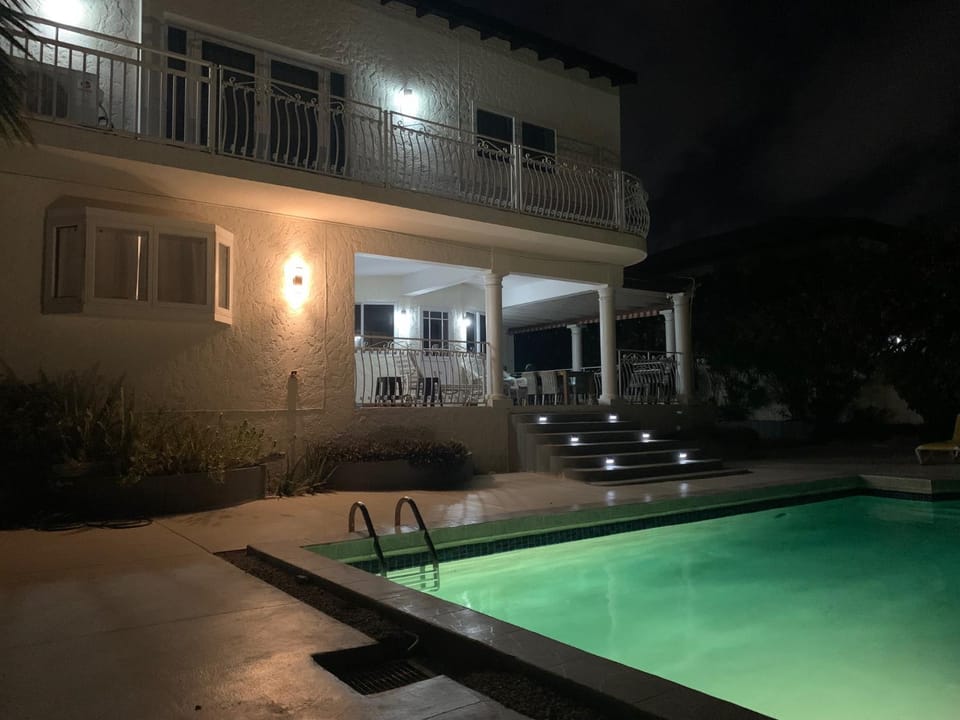 Property building, Swimming pool