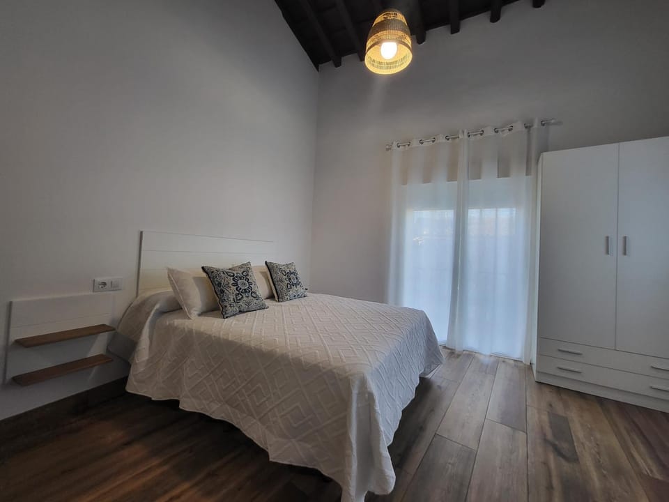 Bed, Bedroom, wardrobe