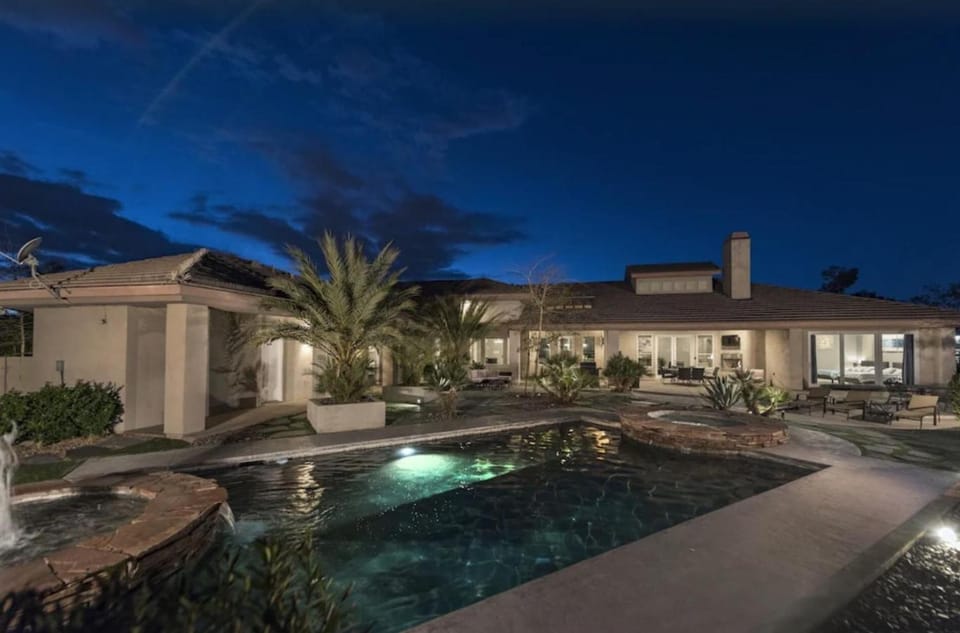 Night, Garden view, Pool view, Swimming pool