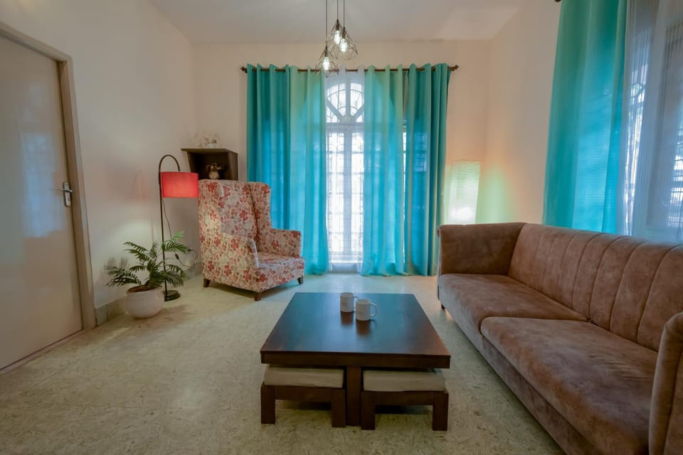 Communal lounge/ TV room, TV and multimedia, Living room, Seating area