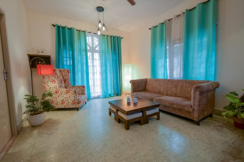 Communal lounge/ TV room, TV and multimedia, Living room, Seating area
