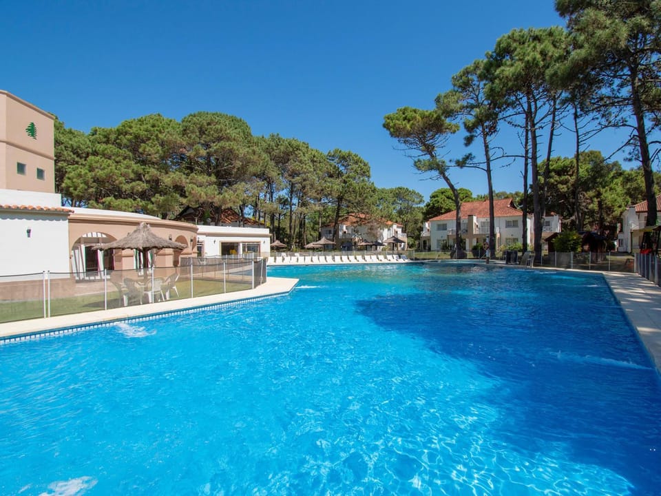 Property building, Pool view, Swimming pool, Swimming pool