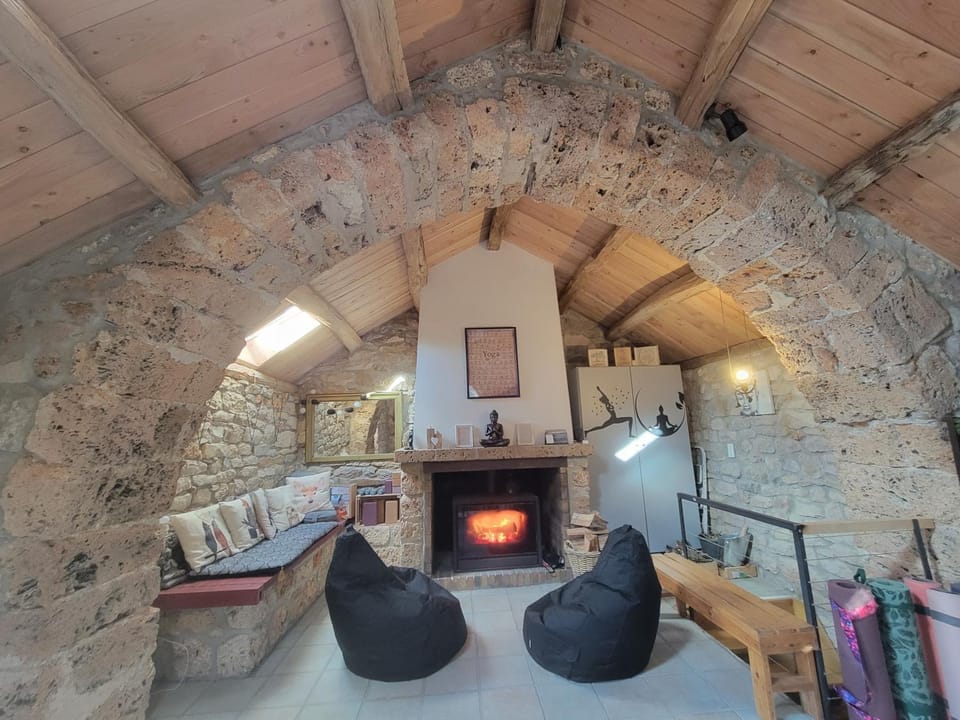 Living room, fireplace