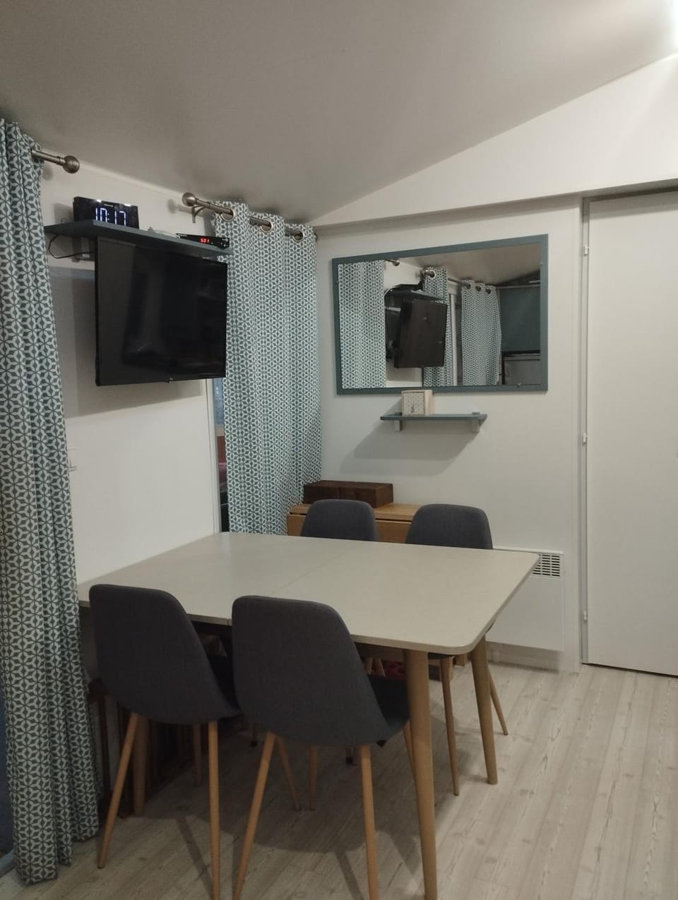 Mobil-home tout confort à 300m de l'océan Campground/ 
RV Resort in Pays de la Loire