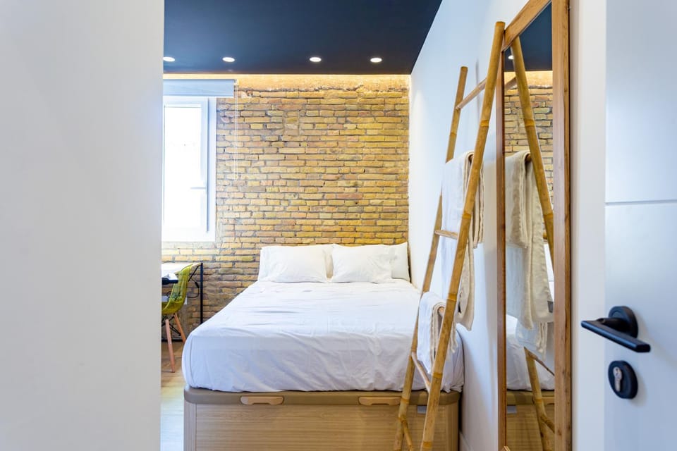 Photo of the whole room, wardrobe