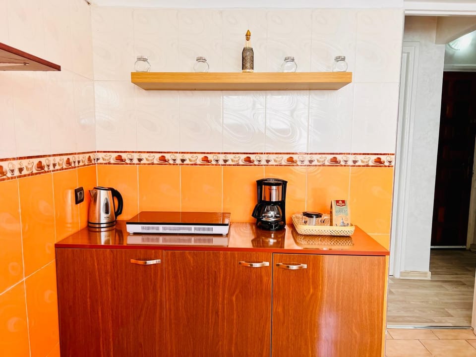 Coffee/tea facilities, Kitchen or kitchenette