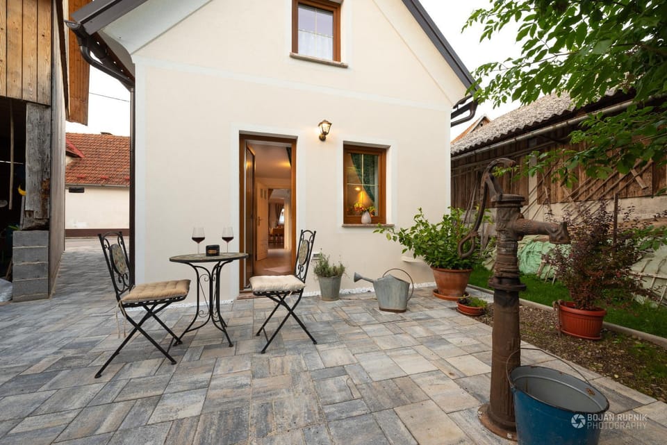 Patio, Garden, Balcony/Terrace