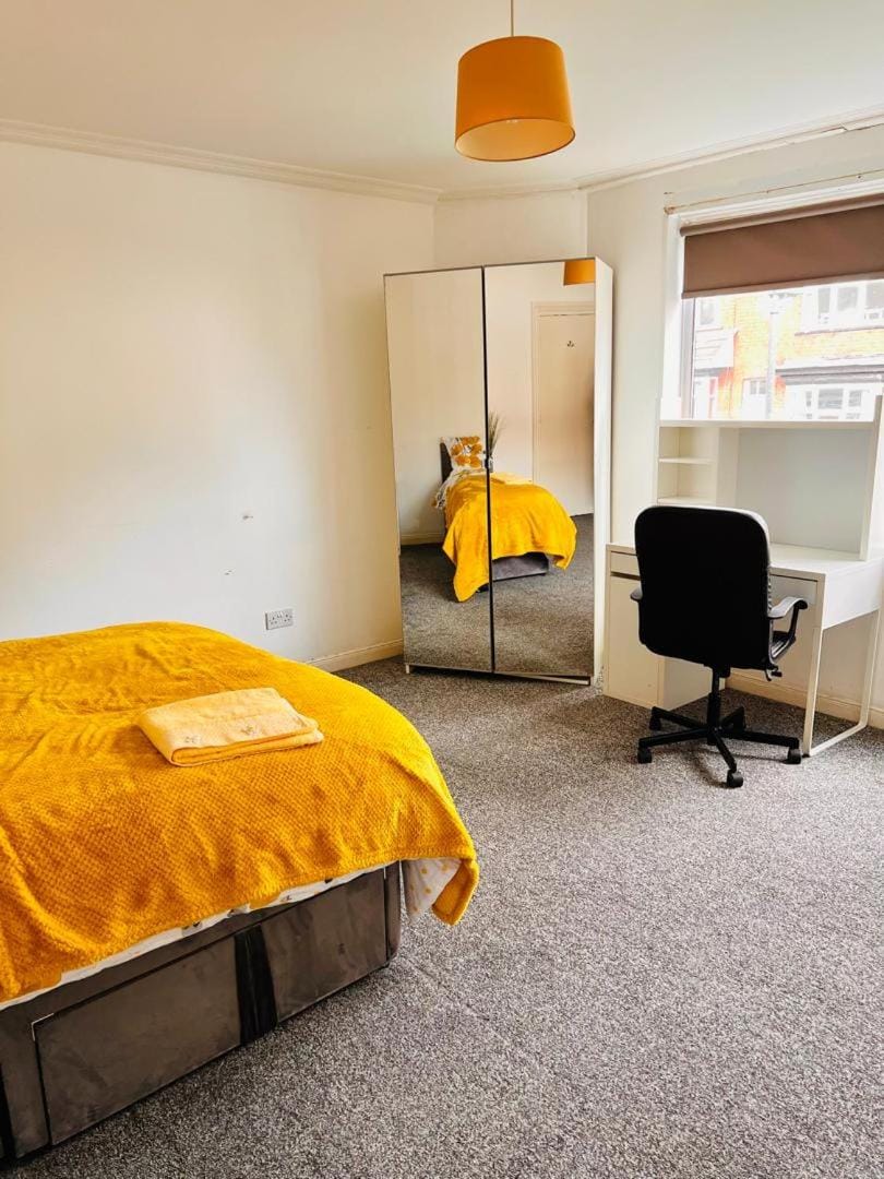 Bed, Bedroom, hair dresser, wardrobe