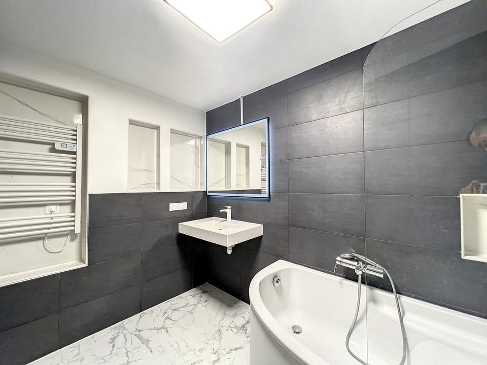 Shower, Bathroom, Bath, towels