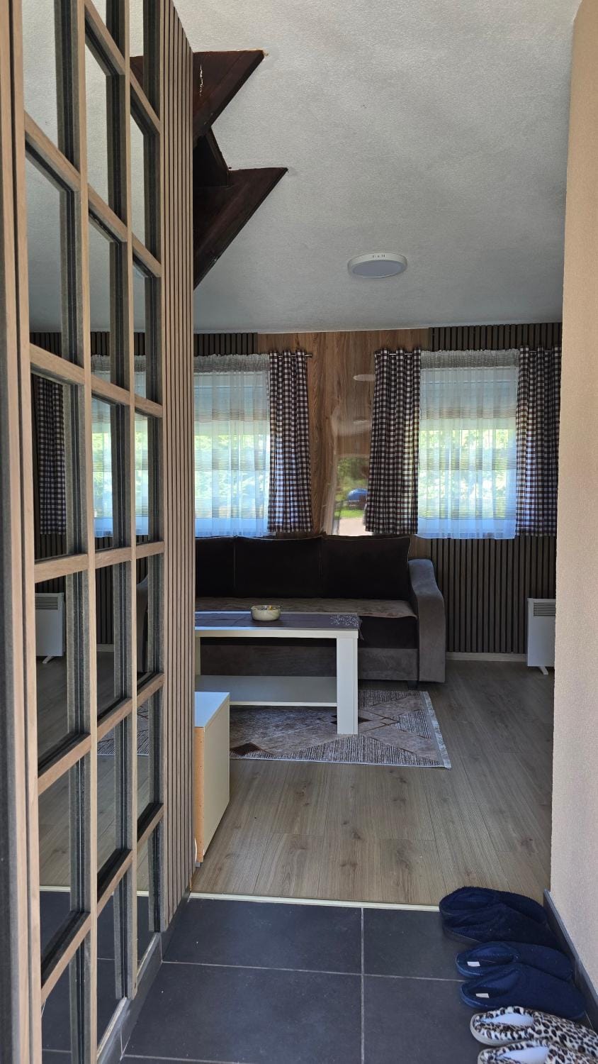 Living room, Photo of the whole room