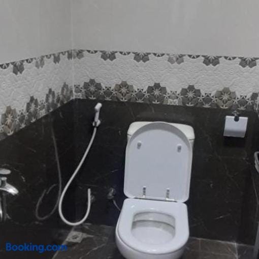 Making friends with guests Apartment in Al Sharjah