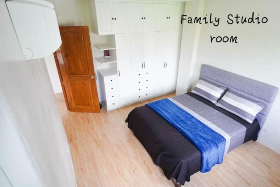 Luxurious Place Spacious 2BR with WIFI Near SM Lucena Vacation rental in Calabarzon