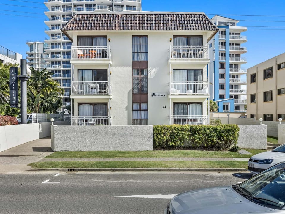 Maroochy Beachside 3 Bedroom Getaway Apartment in Maroochydore