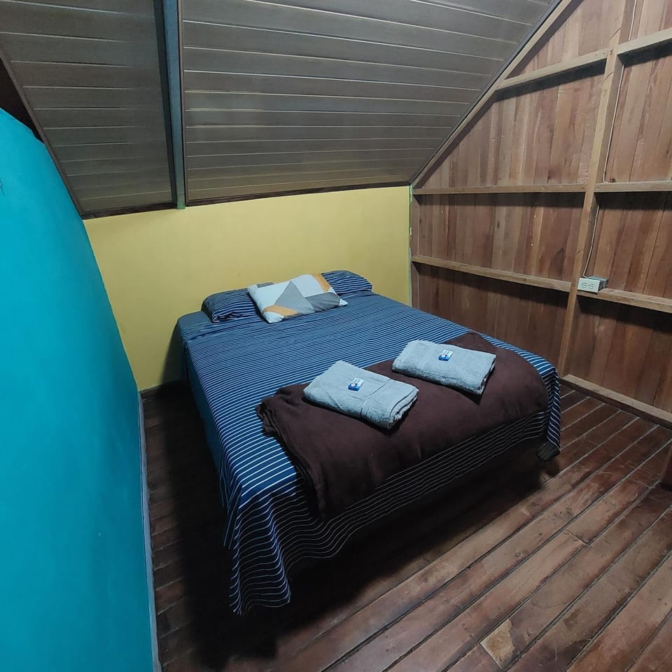 Bambito Hosting House in Bocas del Toro Province