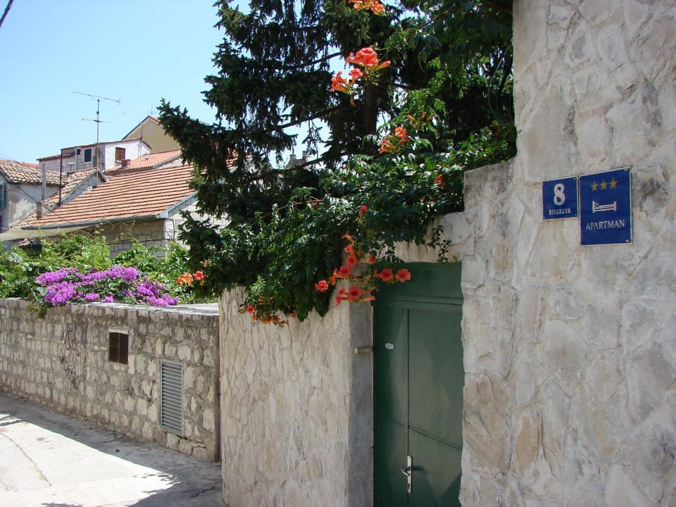 Neighbourhood