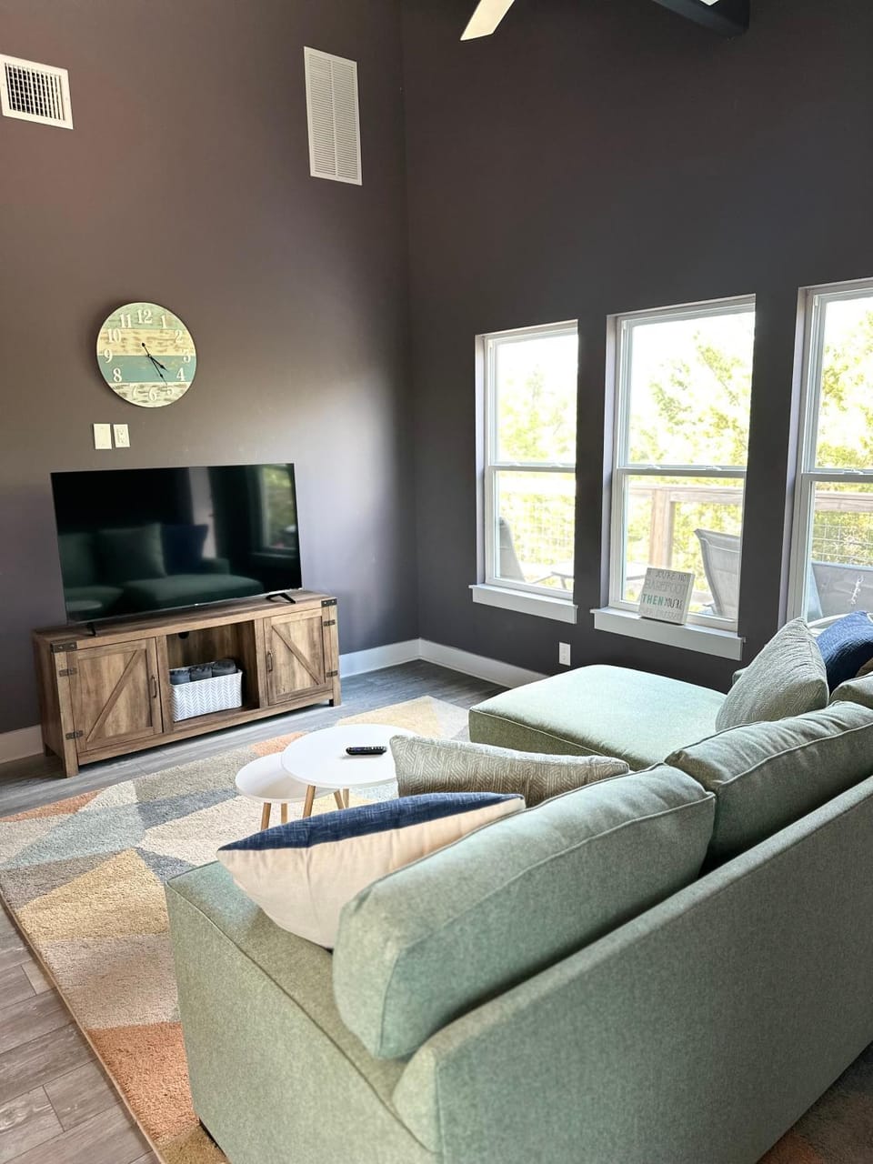 Minutes to Swim, Pet Friendly, Sleeps 6, Jet Skis Apartment in Spring Branch