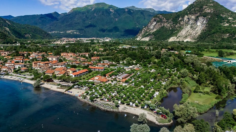 Property building, Lake view