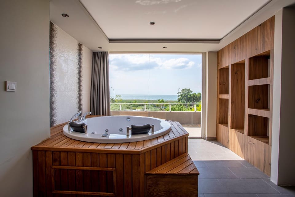 Hot Tub, Hot Tub, Bath